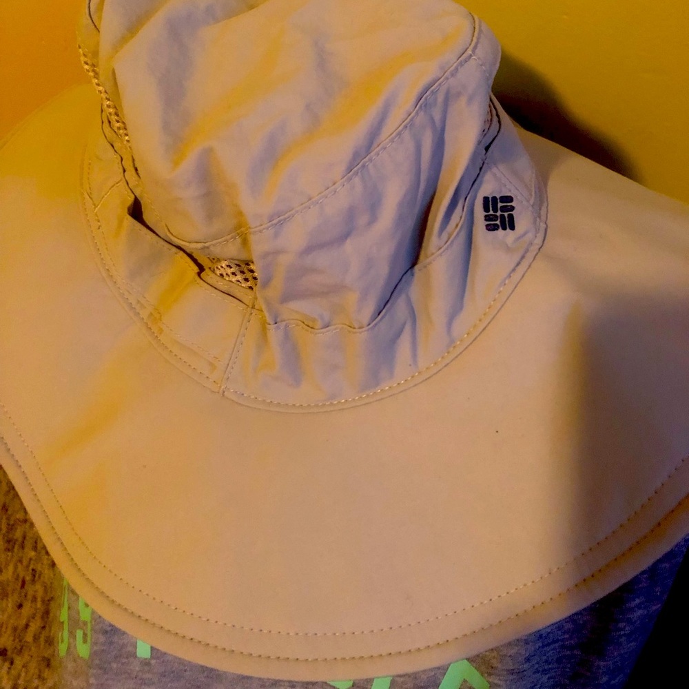 Unisex Columbia Tan Sun Hat!